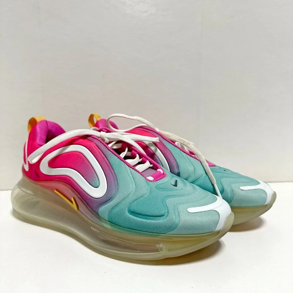 Nike Air Max 720 - Picture 2 of 12